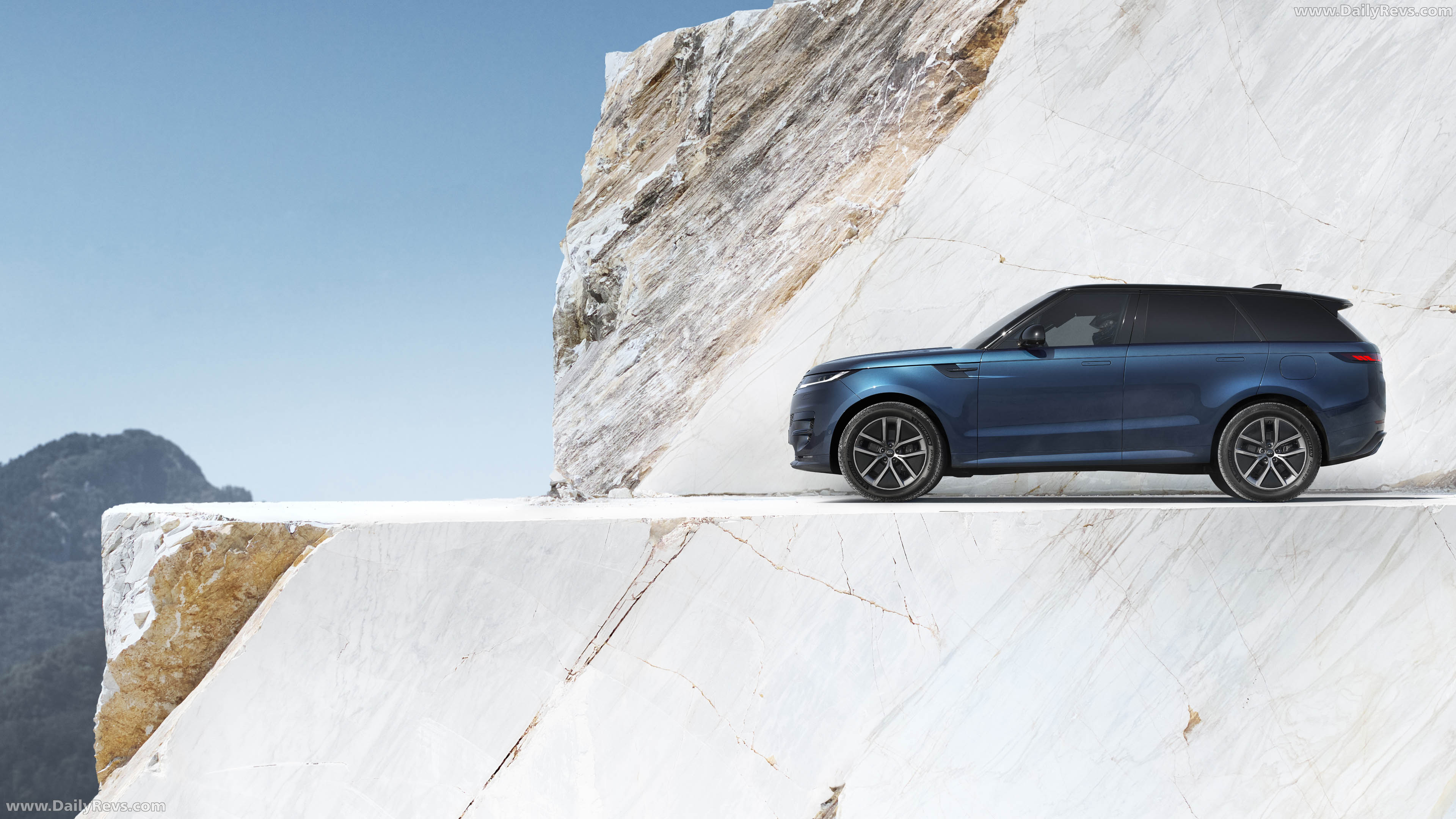 2027 Land Rover Range Rover Sport Electric Side View